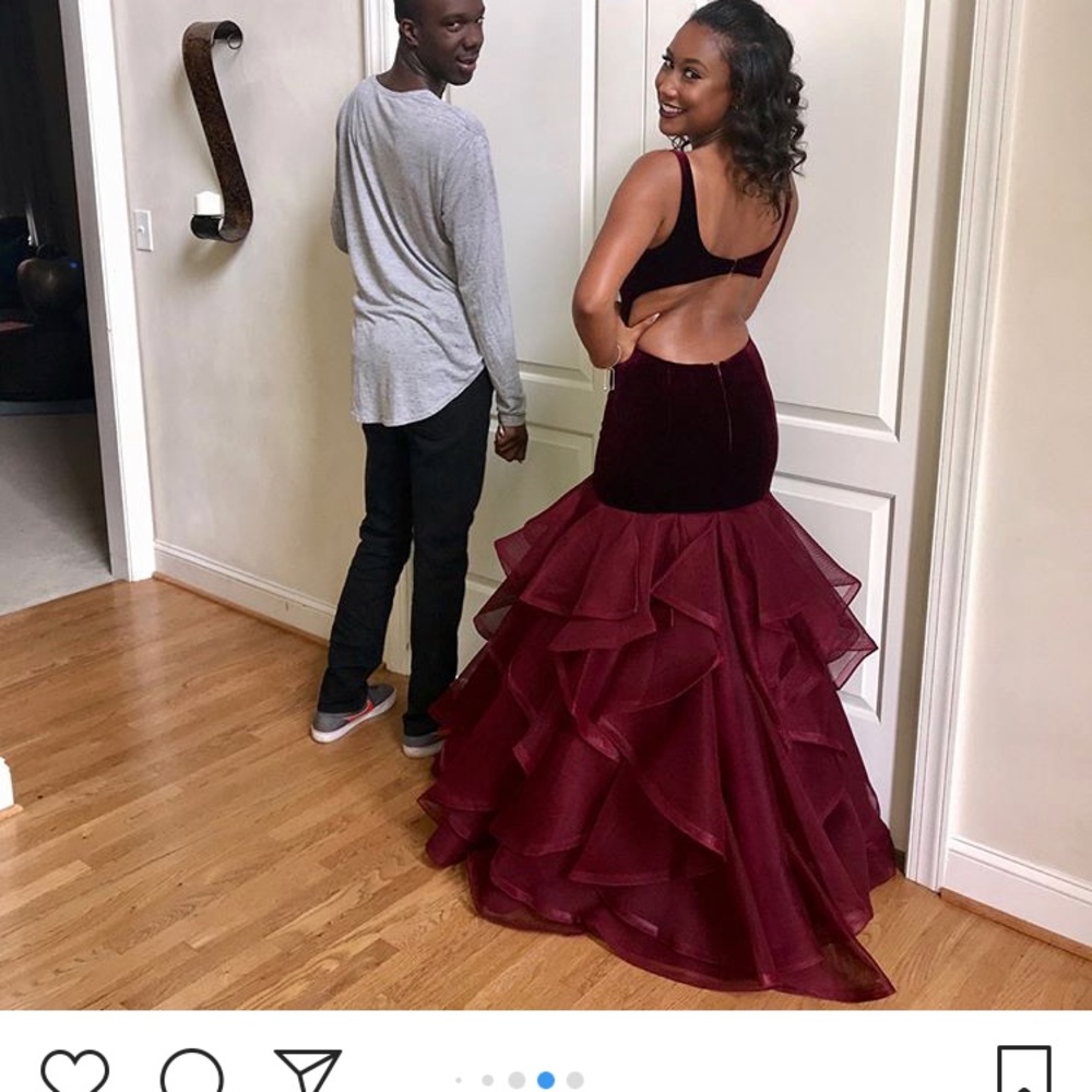 Prom dress - Picture 2 of 3